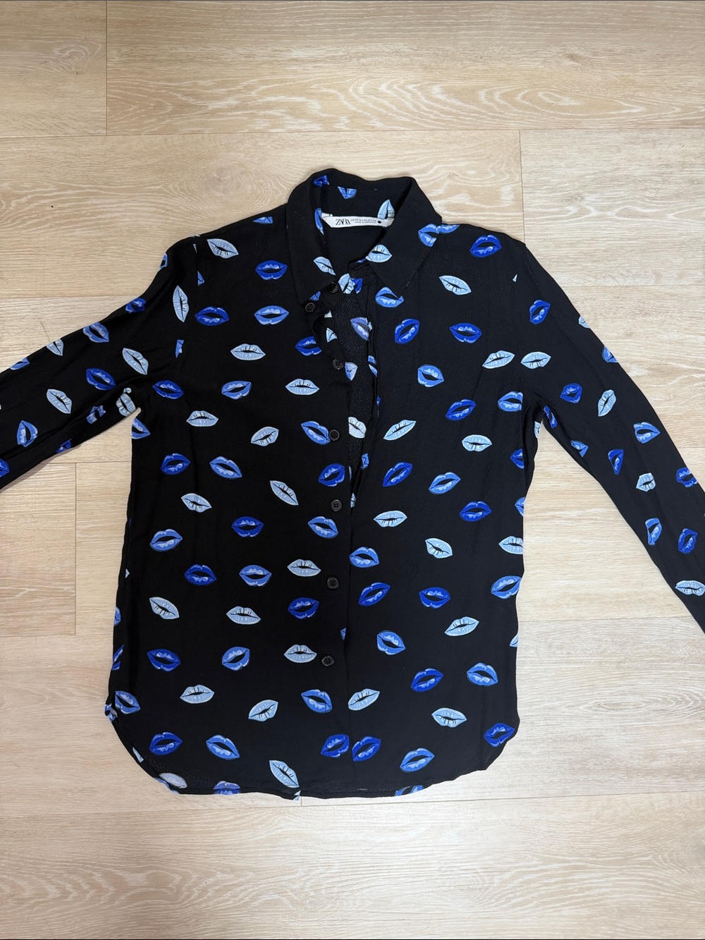 Zara Lip Button Up